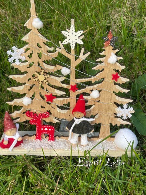 Lutin sur décor forêt 