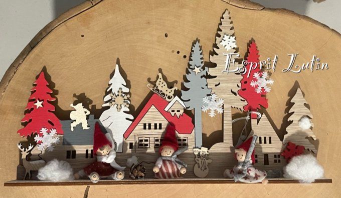 Lutin sur décor forêt 